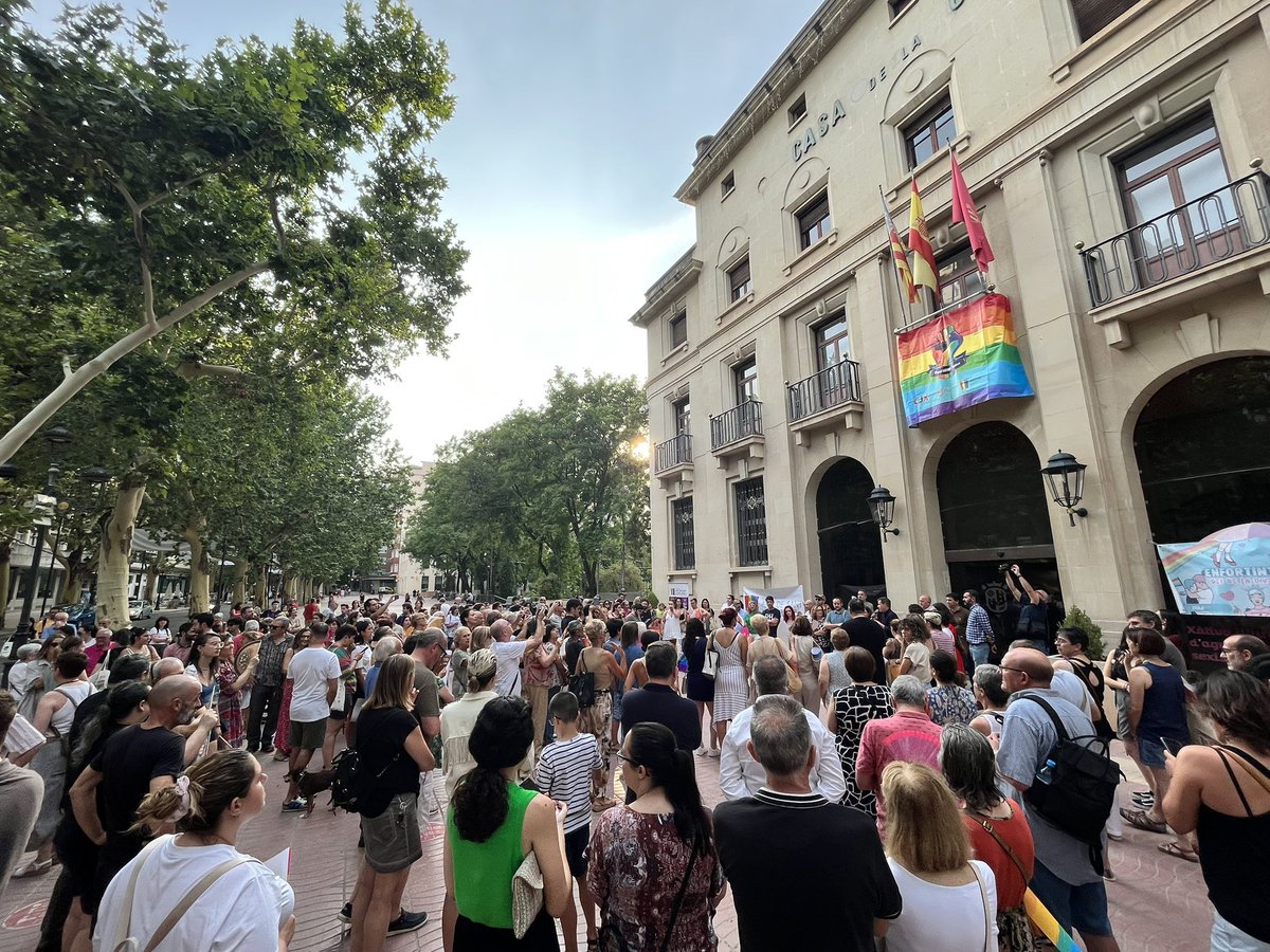 Per la igualtat i contra l’odi: XÀTIVA!

#OrgullXàtiva2023 #Orgull #Orgullo #Orgull2023 #Orgullo2023 #LGTBI #Pride #LoveIsLove #Xàtiva