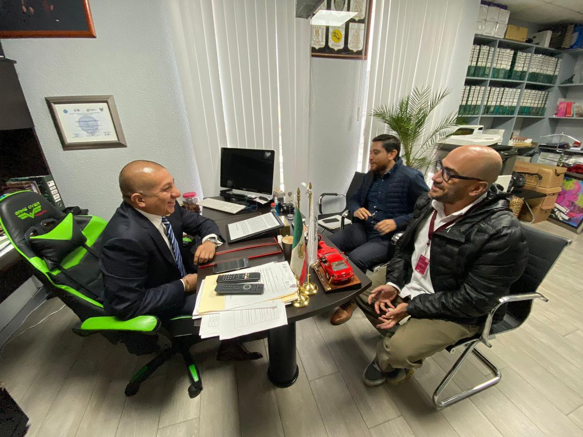 Dirección de Gobierno Alcaldía Cuajimalpa (@cuajimalpagob) on Twitter photo Nos reunimos con el Lic. Omecuauhtlecoatzin Puebla Ramiro del Instituto de Verificación Administrativa (#INVEA) con el objetivo de que haya una mejor coordinación y así continuar trabajando de la mano para el bien de #Cuajimalpa. #CDMX #DirecciónDeGobierno <a href="/AdrianRubalcava/">Adrián Rubalcava</a> Nos reunimos con el Lic. Omecuauhtlecoatzin Puebla Ramiro del Instituto de Verificación Administrativa (#INVEA) con el objetivo de que haya una mejor coordinación y así continuar trabajando de la mano para el bien de #Cuajimalpa. #CDMX #DirecciónDeGobierno <a href="/AdrianRubalcava/">Adrián Rubalcava</a>