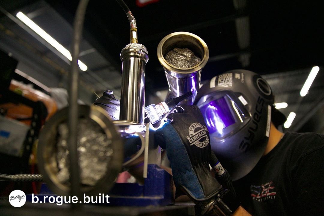 edge_cups's tweet photo. Repost: #broguebuilt - “Our “Kickoff' level GoldLine Turbo systems were created for those who want to stay inside the 1200whp range, allowing for the ultimate street car experience!
Contact us to get yours shipped out or setup for in house install at sales@b-rogue.com” https://t.co/87ntwamJ7v