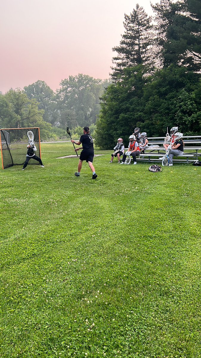 3dCommonGoal's tweet image. Goalie Training 💪💪#deny