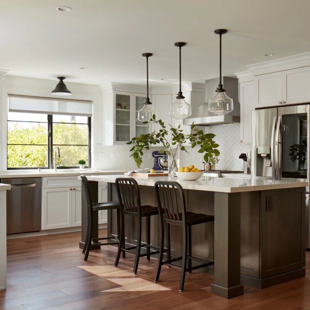 edrdesignbuild's tweet image. 🏠💡Tip of the Day:
 💎🔨🏡 Superiority Beyond Cost: Refrain from sacrificing excellence to chase a bargain. Pour resources into top-tier materials and craftsmanship to guarantee that your newly built abode weathers the passage of time.
#homeaddition #roomaddition #newhome