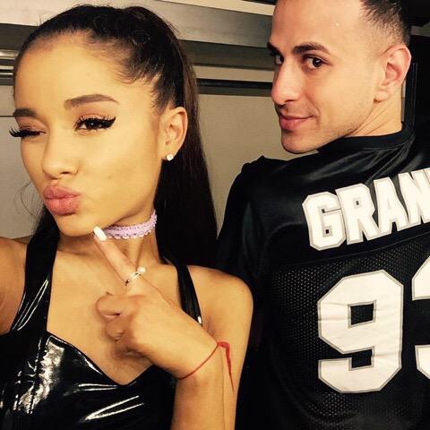 throwbacksofag's tweet image. Ariana Grande backstage at the #NYCPride2015! 🌈 8 years ago today(28th june 2015)
