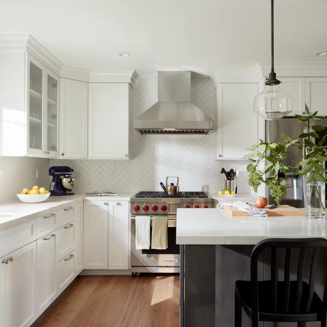 edrdesignbuild's tweet image. 🏠💡Tip of the Day:
 💎🔨🏡 Superiority Beyond Cost: Refrain from sacrificing excellence to chase a bargain. Pour resources into top-tier materials and craftsmanship to guarantee that your newly built abode weathers the passage of time.
#homeaddition #roomaddition #newhome