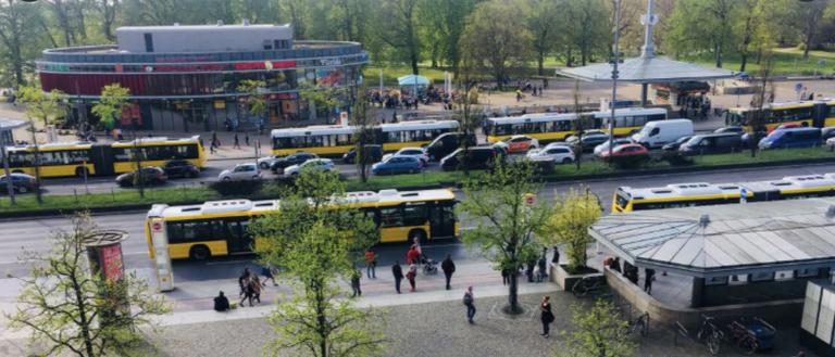 'Manney, wo bleibt'n der Bus?' Die unpünktlichsten und pünktlichsten BVG-Linien im Busbezirk Spandau - die Auswertung jetzt im Spandau-Newsletter: tagesspiegel.de/bezirke