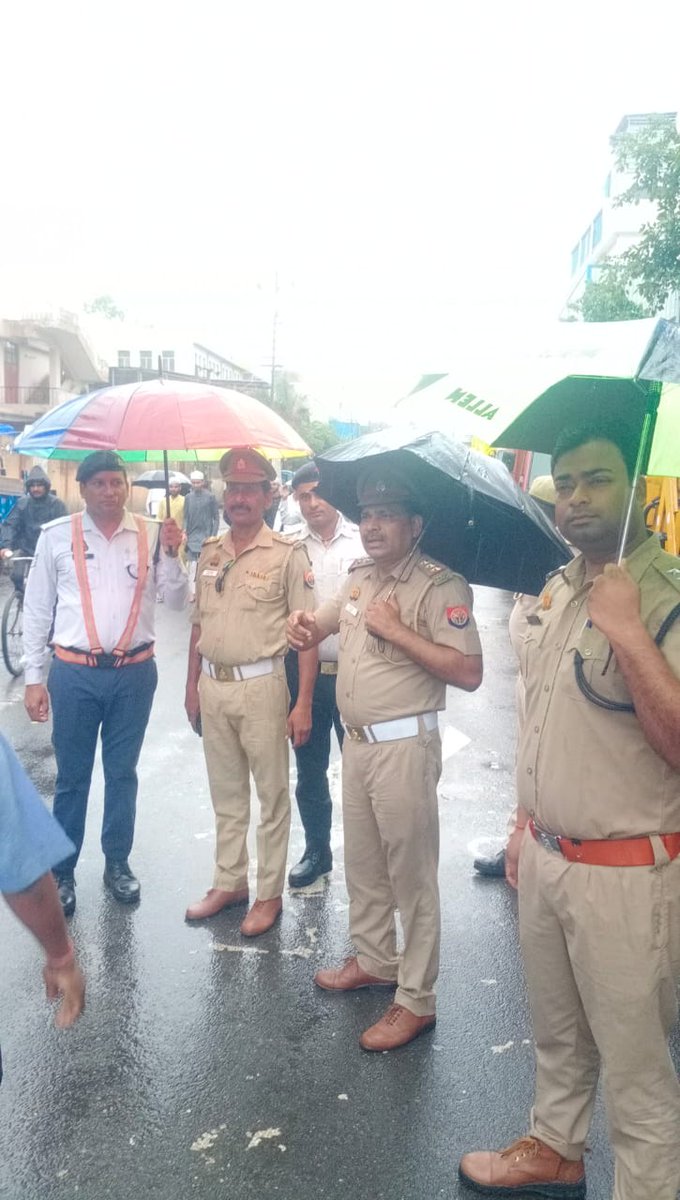 POLICE COMMISSIONERATE GAUTAM BUDDH NAGAR tweet media