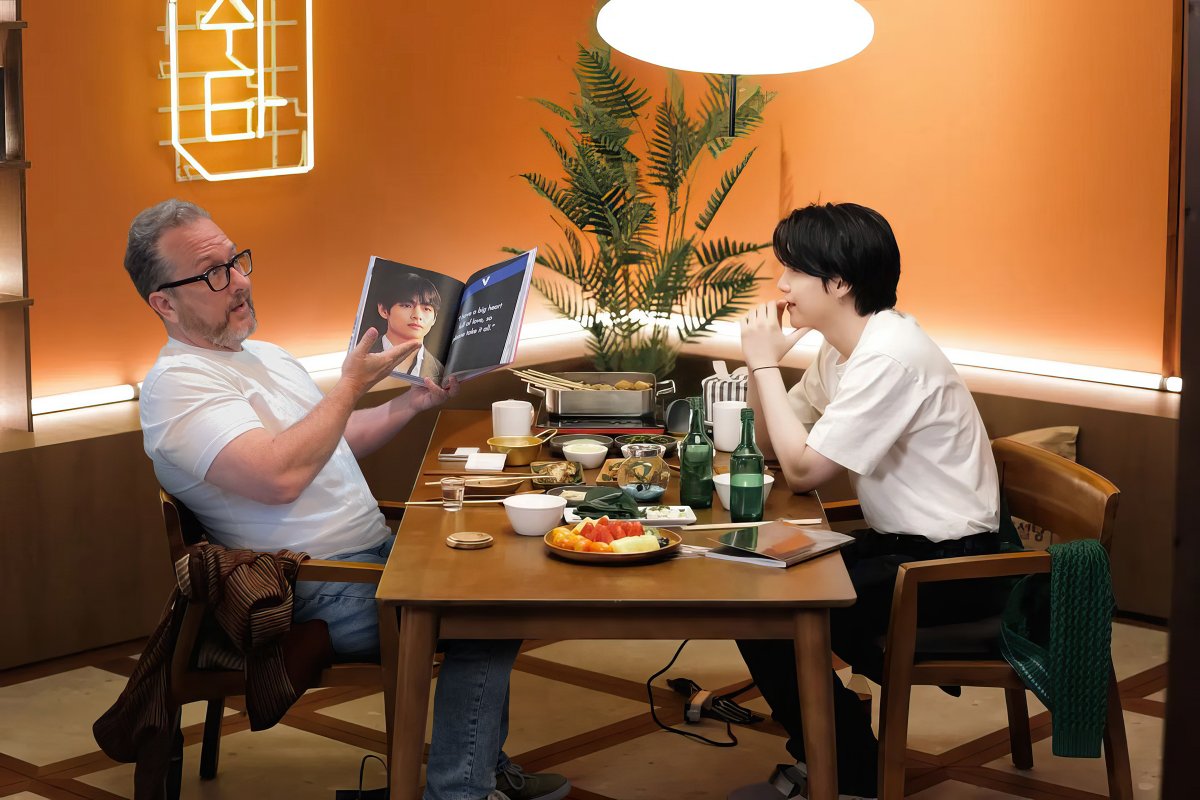 Make sure to checkout the upcoming [슈취타] EP. 14 SUGA with KPOPDAD.
#슈취타 #SUCHWITA #SUGA