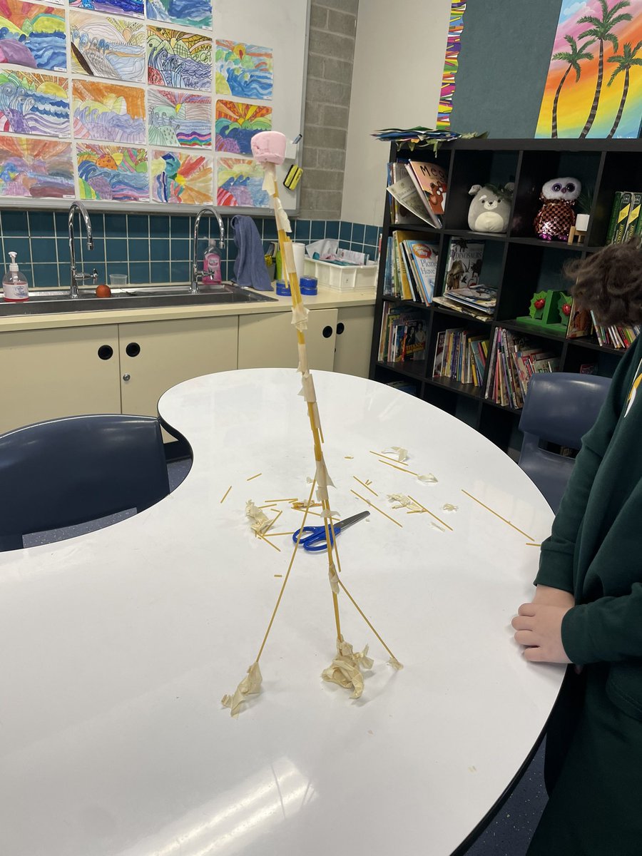 CasaSkye's tweet photo. #endoftermactivities Spaghetti tower challenge! 20 spaghetti sticks, 1m of tape and 1 marshmellow. Who can build the tallest and strongest tower to hold a marshmellow? Tremendous activity that left the kids exhilarated ๐๐ #acuedu_p https://t.co/4PO7O9hrVo