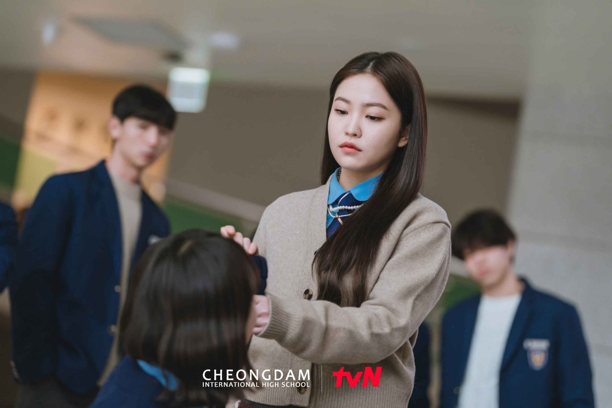tvN_Asia's tweet image. What an unexpected plot twist?! 😱 We hope you’ve enjoyed &amp;lt;Cheongdam International High School&amp;gt; as much as we do! Stay tuned for more exciting programs on tvN! 💖

#tvNAsia #BestKoreanEntertainment #SameDayExpress #BitchXRich #LeeEunSaem #KimYeRim #Yeri #LeeJongHyuk #YooJungHoo