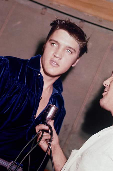 September 26, 1956 Elvis live in Tupelo Mississippi 
#Elvis #Elvis1956 #ElvisPresley #Elvistheking #ElvisHistory #Elvis2023