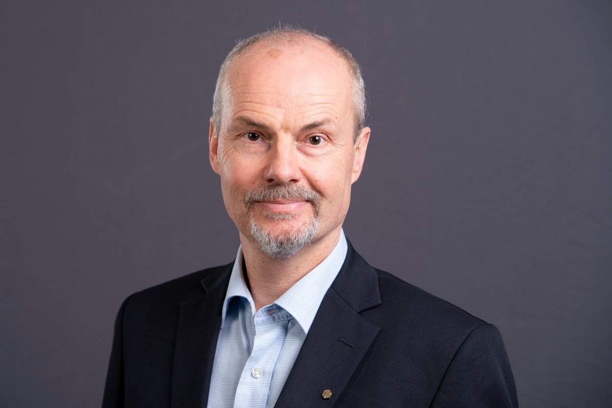 @HumaniSE_Lab (@humanisel) on Twitter photo Congratulations <a href="/ProfJohnGrundy/">Prof John Grundy</a> for receiving your Doctor of Science (DSc) from University of Auckland on Domain-specific Visual Languages for Model-driven Software Engineering! Congratulations <a href="/ProfJohnGrundy/">Prof John Grundy</a> for receiving your Doctor of Science (DSc) from University of Auckland on Domain-specific Visual Languages for Model-driven Software Engineering!