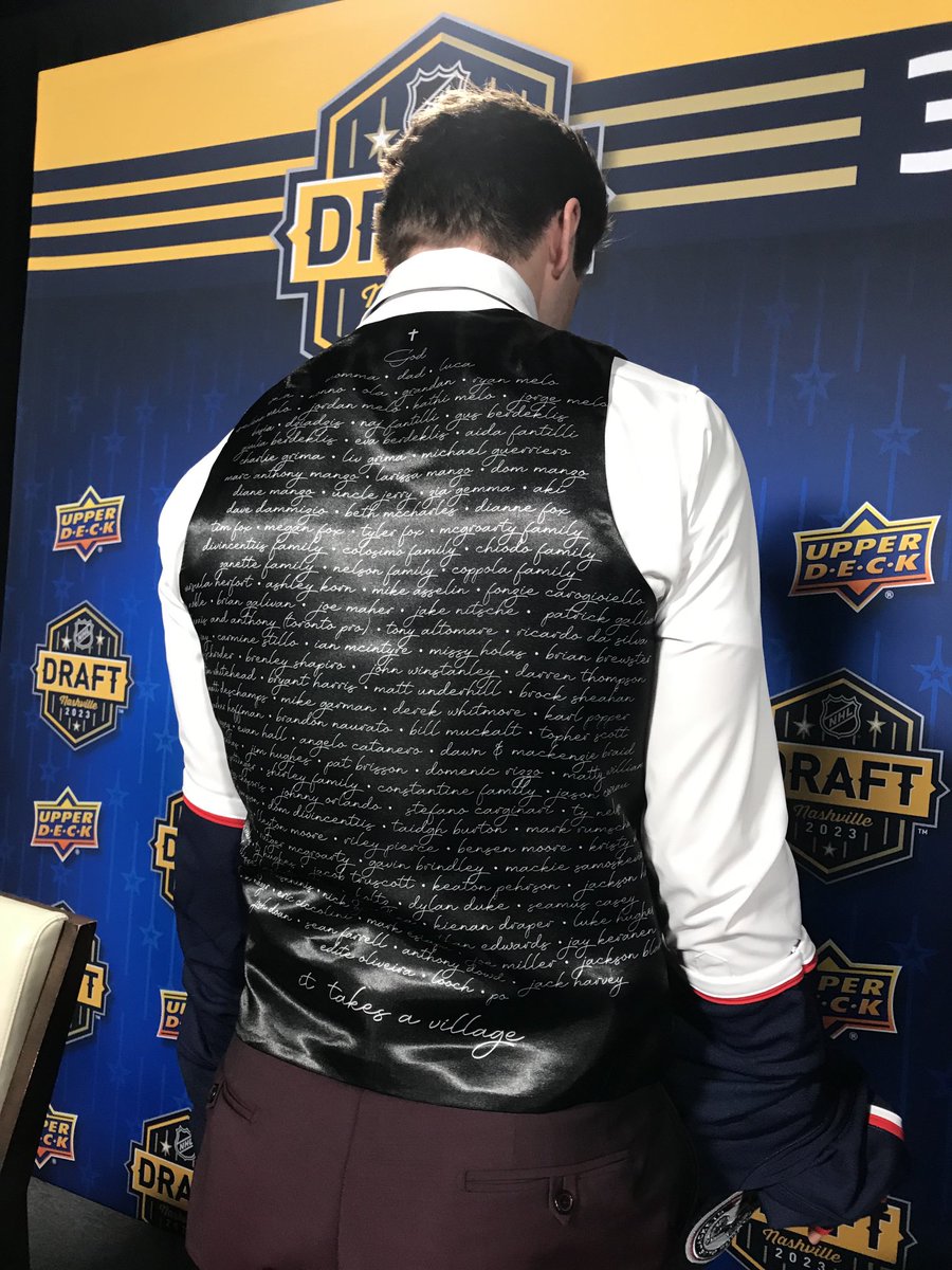 #CBJ Adam Fantilli had his suit custom-made for the #NHL Draft, with all the names of the family, coaches, teachers, advisors, and others who have impacted his life and helped pave his path to the NHL. Over 140 names listed on the back of his vest and lining his jacket.