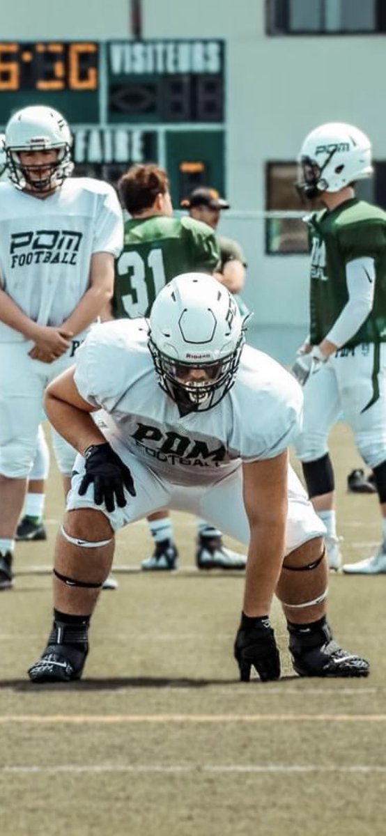 _st_jacques_72_'s tweet photo. Happy to say that i am officially part of the team Quebec as a center. Thanks to everyone who supported and helped me to make it and lets ride to the new-brunswick‼️⚜️ https://t.co/rWohXblplB