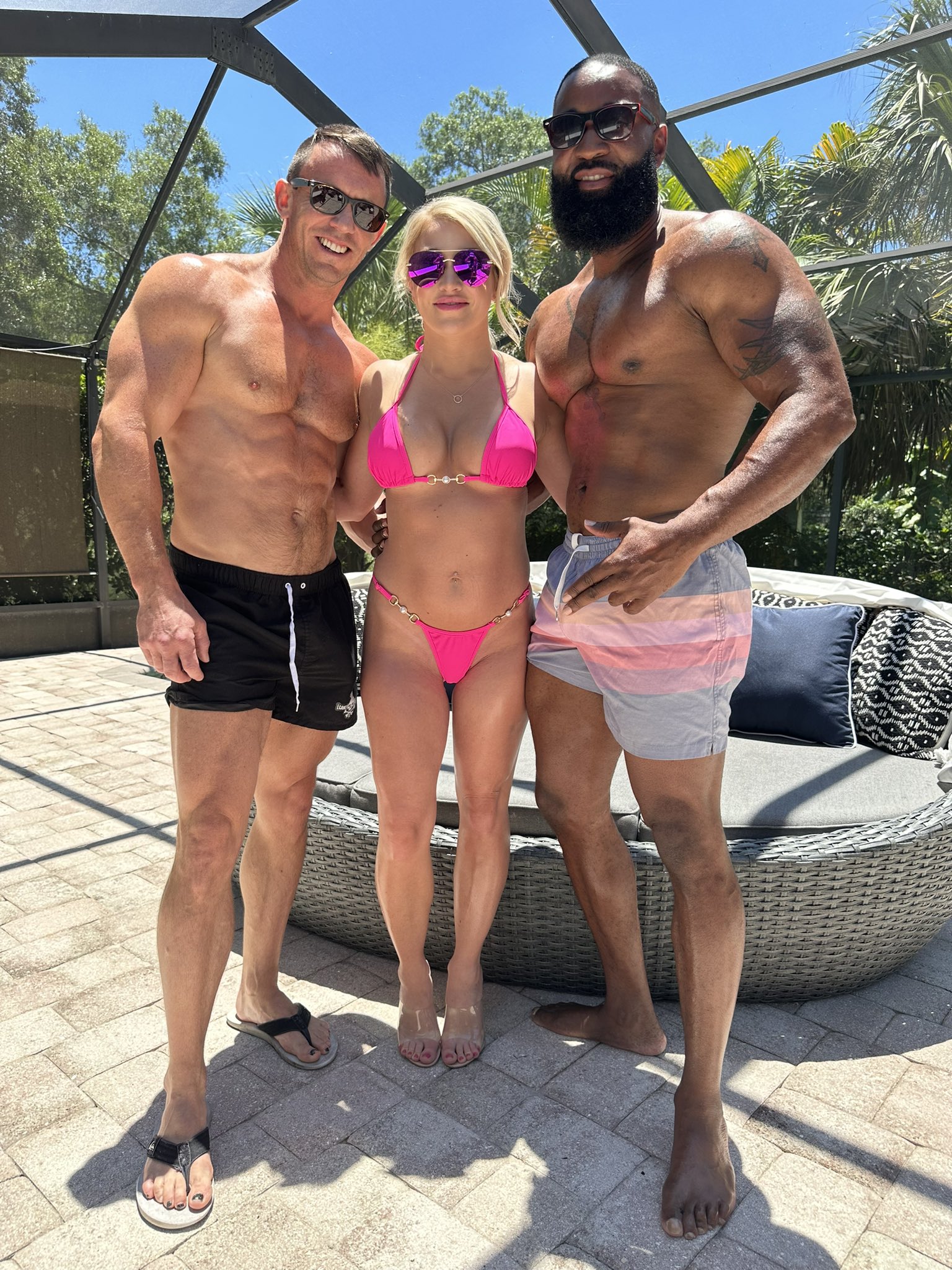 Hotwife Heidi Haze on X: My first ever DVP with the @splashbrothas_ is out  NOW on my OF VIP ⬇️ t.coPQa7CVWzD9  X