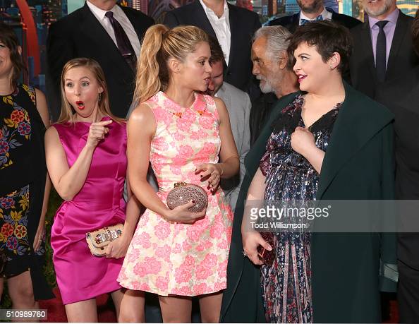@Verdadduele8 @Barbarinator @PopFactions The co-stars reacting to #Shakira on the #Zootopia red carpet
👑💃🏼🤯