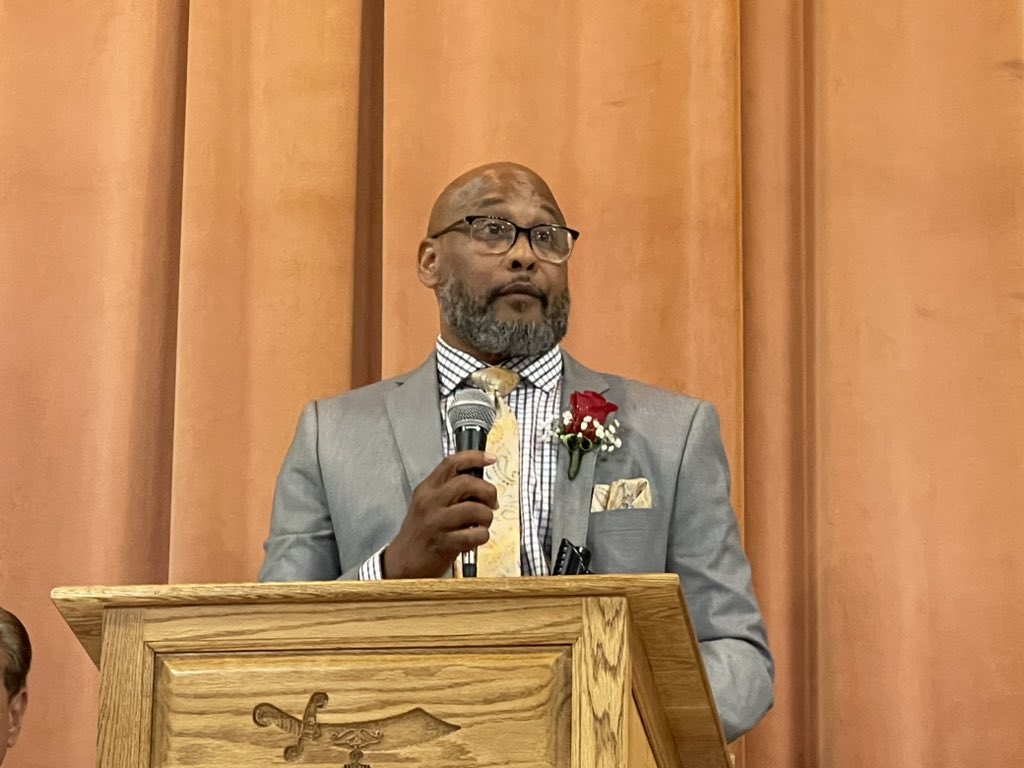 ETNreisenweber's tweet photo. And another set of great speeches by Shannon Pullium, Rick Sertz, Nicole Smith and Ryan Zapolski! @ErieSportsHOF https://t.co/NGsXvpJNoE