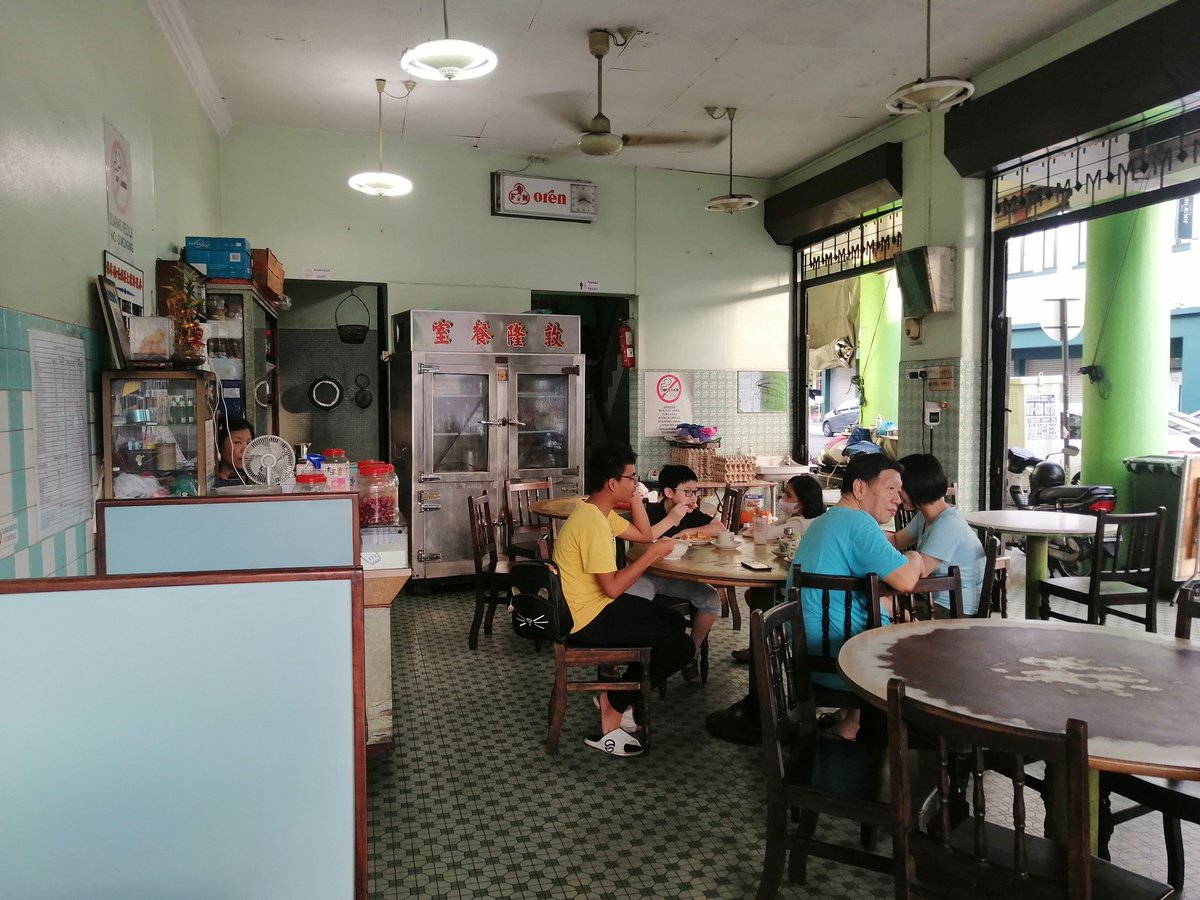 OKKitchenThai's tweet photo. Thanks to our wonderful trishaw rider friend Ah Hooi for buying me breakfast hokkien mee and kopi at our favourite chit chat kopitiam. #supportpenangtrishaw #penangtrishaw #visitpenang
#penang #georgetown #georgetownpenang #malaysia #breakfast #penangfood https://t.co/4JVhL9XRPT