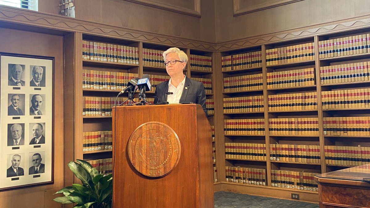 ORPolitics's tweet image. Oregon Gov. Tina Kotek reflects on wins, losses during 2023 legislative session bit.ly/3qYNRl0