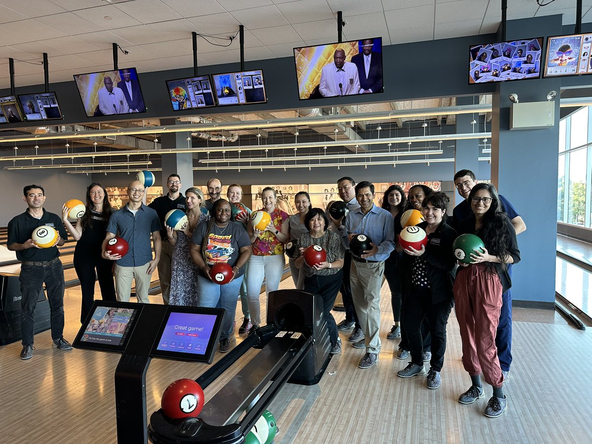 Lots of fun bowling with the GI rad onc team! Our physics, nursing, clinical research, and admin colleagues all joined us! @DrEmmaHolliday @eugenekoay @ebludmir @TaniguchiMD @SNoticewala @MDAndersonNews