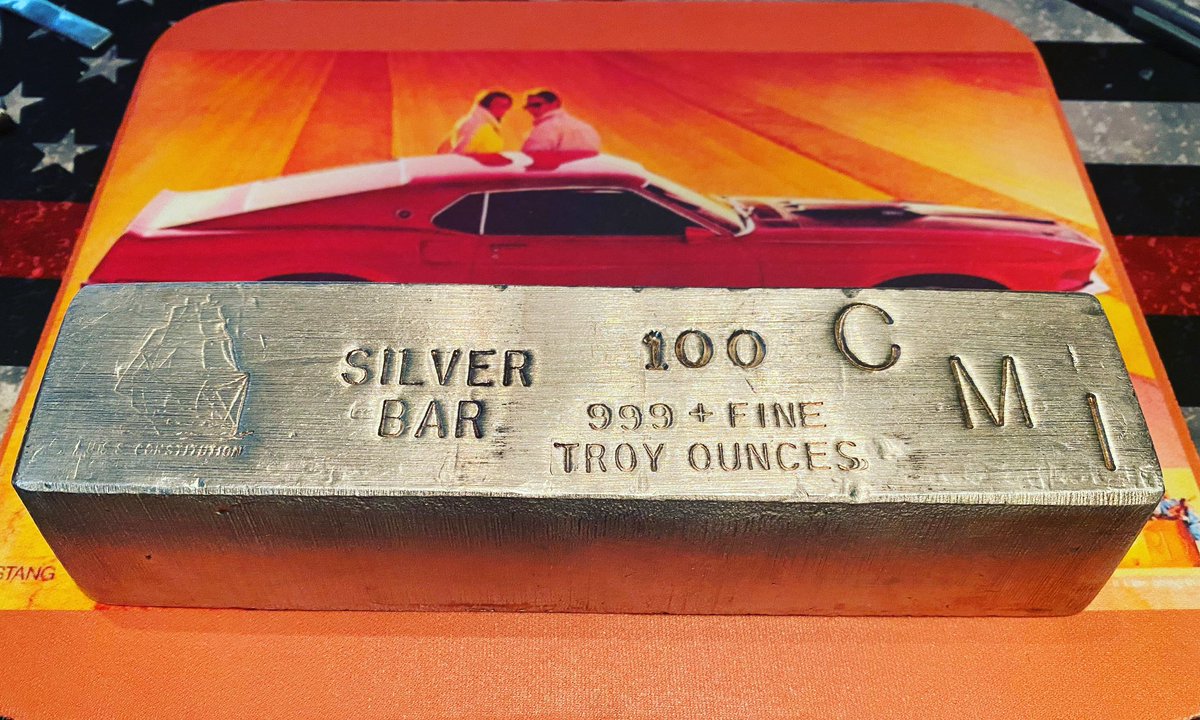 Go Big or Go Home !! #silver #silverbar #silverbullion #999fine #silvercollector #silvercollection #silverstacker #silverstacking #silvercoin #silvereagle #wealthbuilding #investment #getbusyliving #getbusystacking #balthazarimports #texas @BalthazarImpor1 @CantonTx