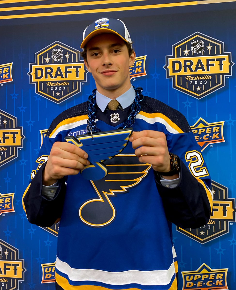 StLouisBlues's tweet photo. A perfect 🔟(th overall pick). #stlblues https://t.co/ezF0pUa7x4