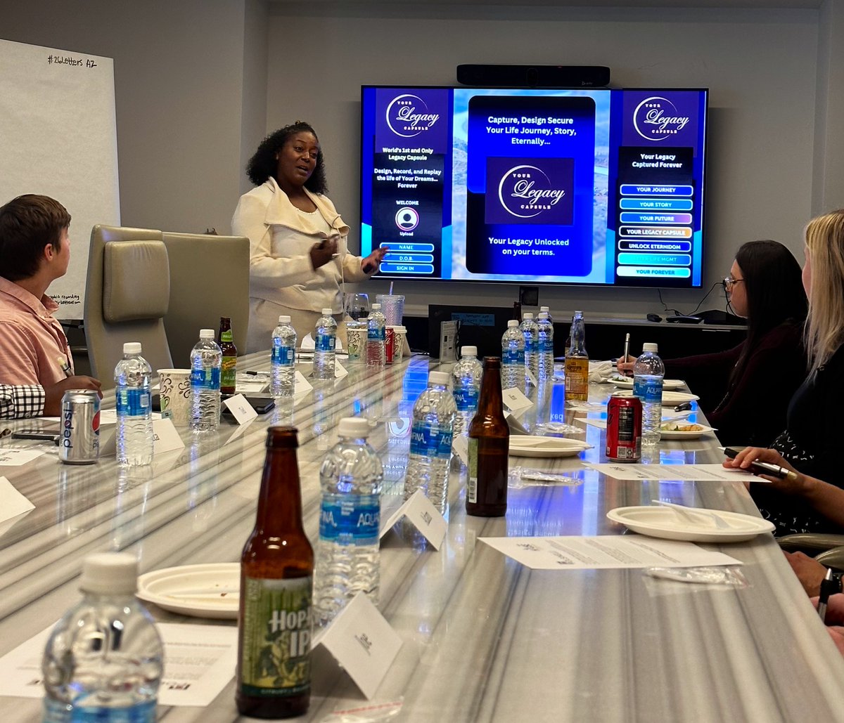 So happy to have Your Legacy Capsule here at <a href="/HofGAZ/">House of Genius PHX</a> tonight to kick us off in June! #HofGAZ #yesphx #startupbusiness