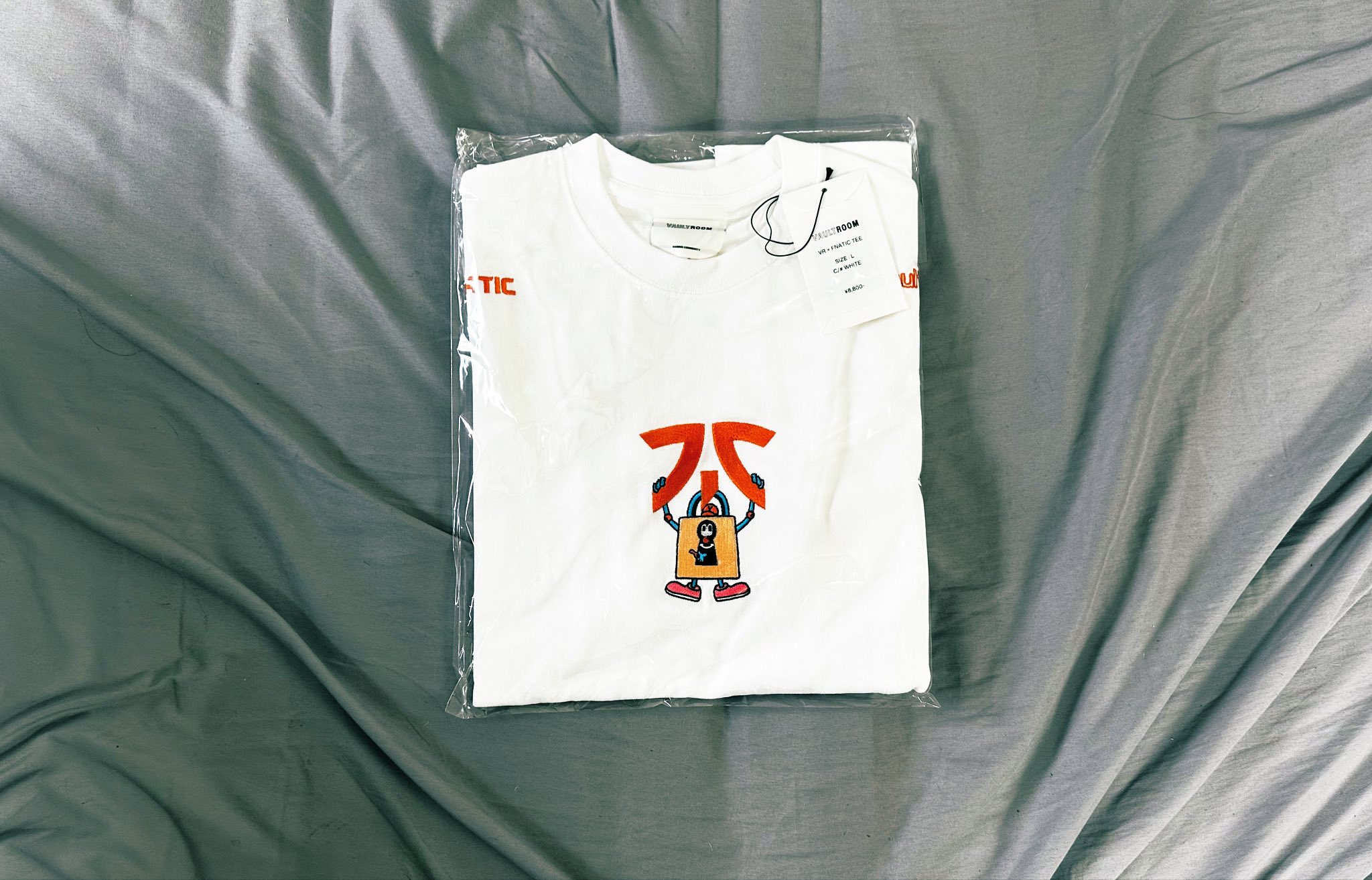 VR × FNATIC TEE / WHT Mサイズ vaultroom | hartwellspremium.com