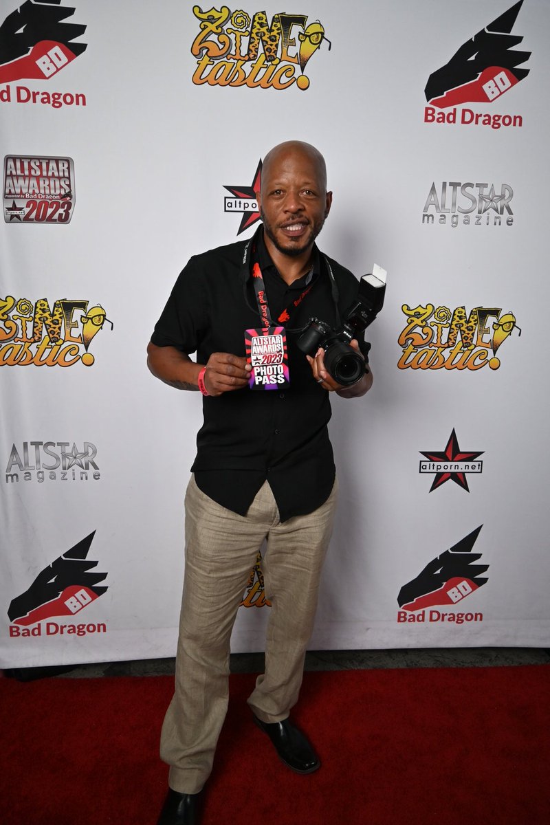 What a Night!!!! @AltPornNet #AltStarAwards at #artificebarlv 
Yes, even we photogs like popping up on the #redcarpet sometimes...
Congrats to All of the Night's Winners 🏆 and Nominees 🤘🏿

Did we catch #you #inframe #ontheredcarpet 
@AltStarMag #liquidredlv #awardshow #sincity