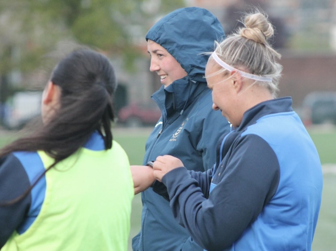 unsworth_anne's tweet photo. I can’t wait to laugh at training, wear that captains armband again, and be worse off on a 70:30 challenge!

Been injured is bad, but not knowing when you will be back is even worse 😢 

@unitedserviceswomensfc 

⚽️🔵🔴 https://t.co/EhSSYbSQgp