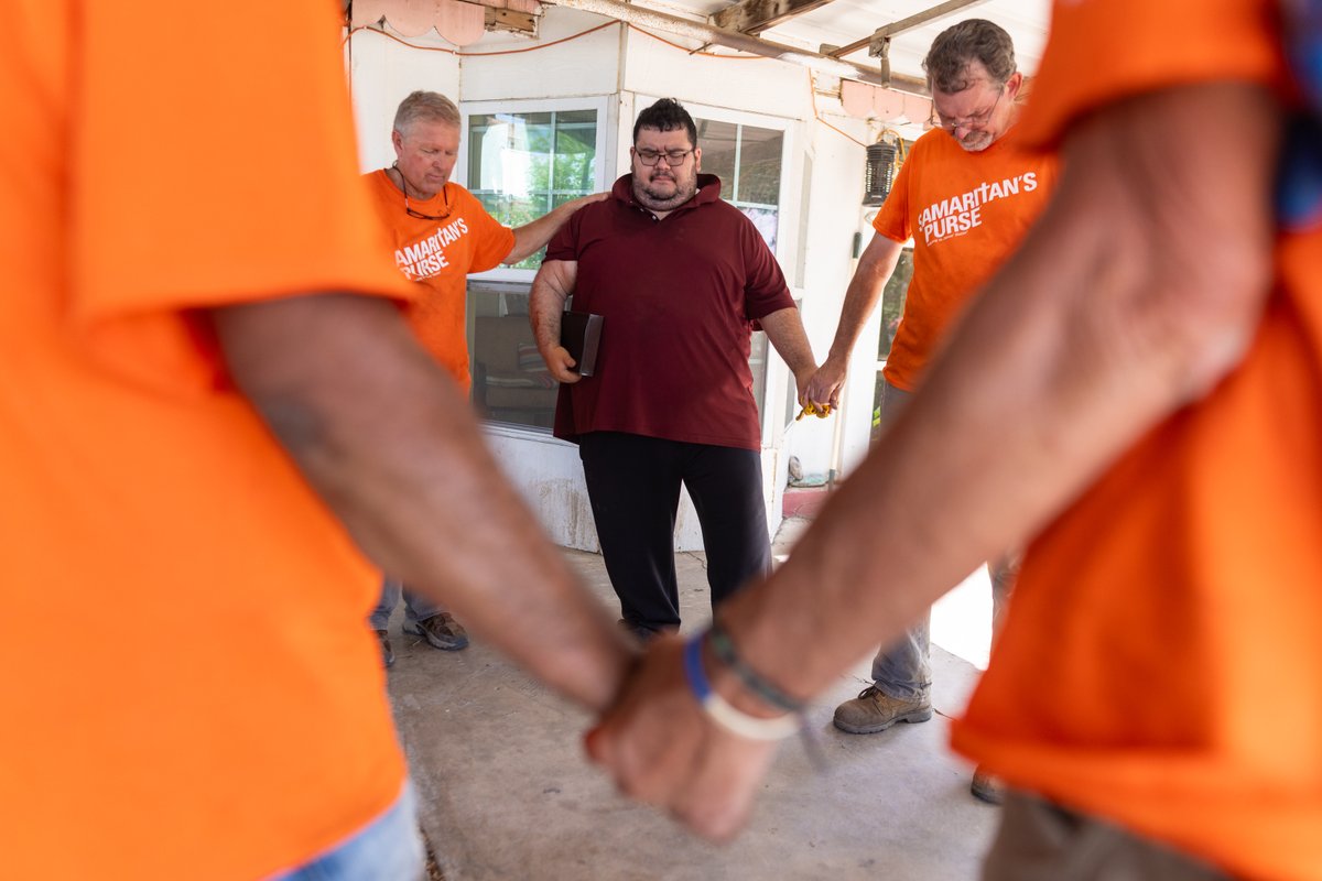 SamaritansPurse's tweet photo. In just under two weeks as we responded to the recent tornado damage in Perryton, Texas, 41 people put their faith in Jesus Christ as their Lord and Savior, with 19 decisions for Christ coming in the first few days. Praise God! https://t.co/SNmxBfaj2l https://t.co/NzJwIZfFax