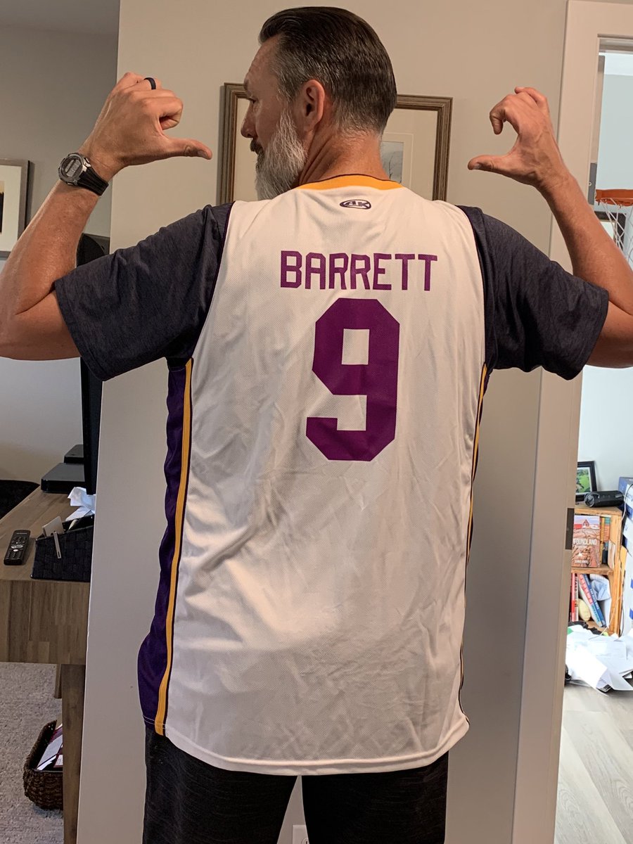 AdamJackson35's tweet image. Thanks to @boosterjuice for the sweet @RjBarrett6 jersey!  Fun fact - I played against (and got dunked on by) RJ’s dad Rowan when I was in high school. #posterized