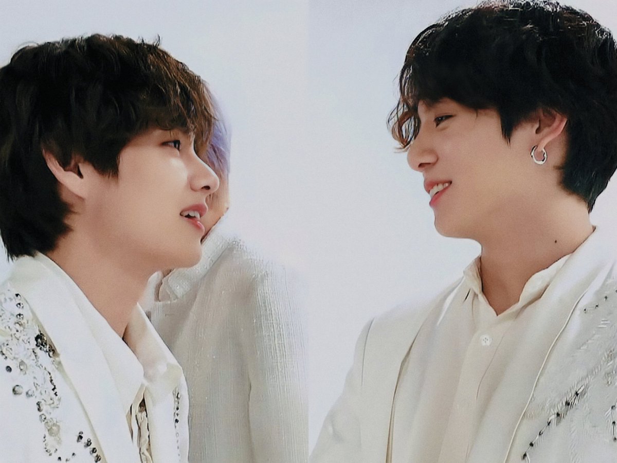 mel tαєkσσk 24/10🇦🇷 tweet media