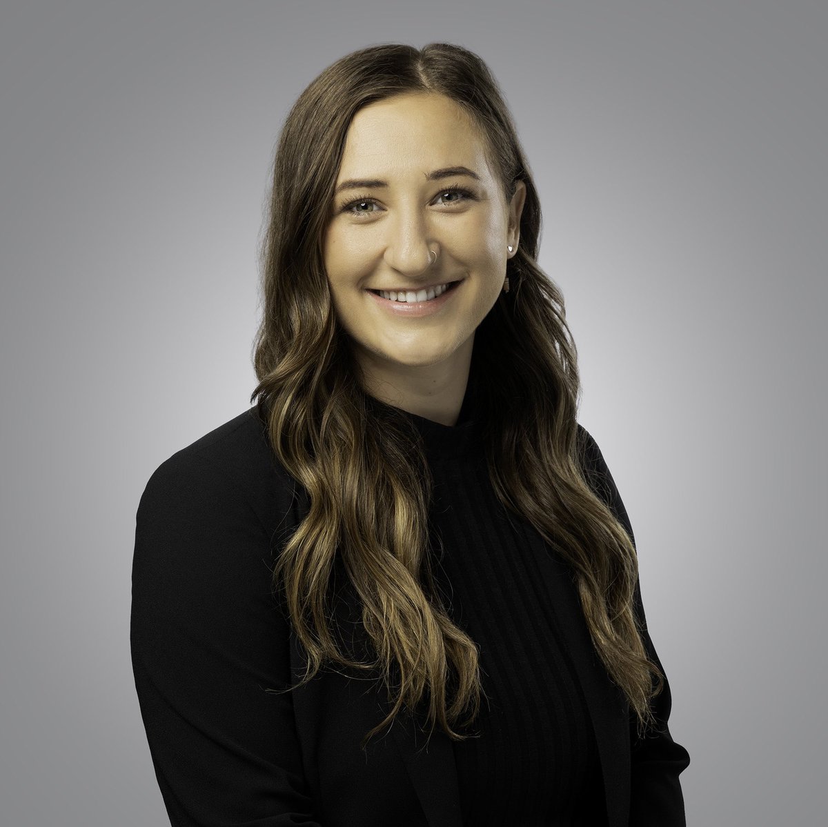 Had to sift through hundreds of seemingly the same picture to decide but I finally got my ERAS headshot! You’re looking at (hopefully) a future #anesthesiologist! #Match2024 here I come!