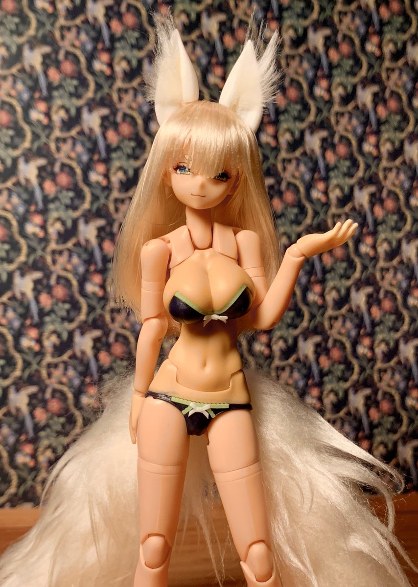 Tamamo really likes <a href="/amicoamiami/">あみこ🧡あみあみ</a> 

Hair, ears, and tail are by Candy Juju <a href="/h1YjNoi0xcfGeqG/">Candy juju</a>