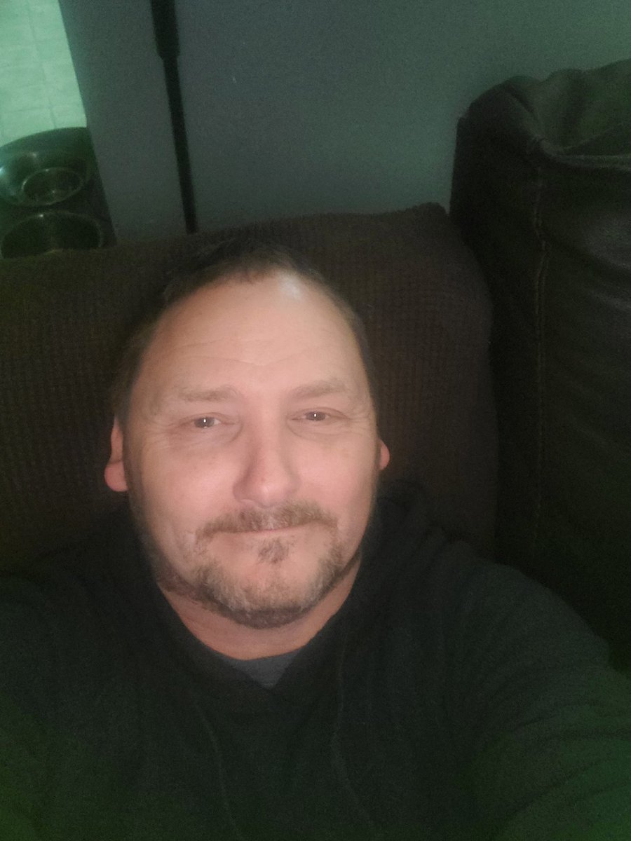 RogerMooney8's tweet photo. @GatasSafada69 I want to say hi. My name is Roger and I live in the United. States https://t.co/Ynt89tNQ6n