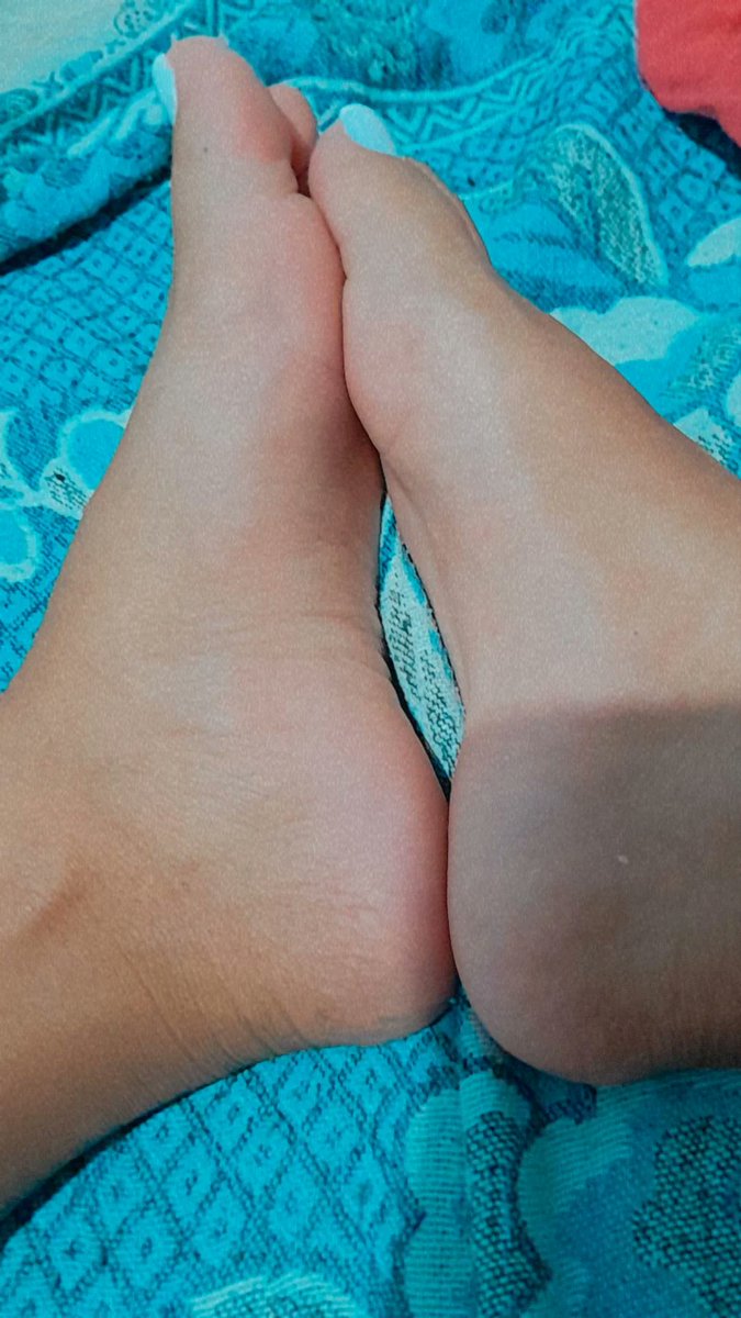 Marifindom3394's tweet photo. Só chamem na minha DM com tributo inicial! #dominacao #podolatria #slave #findom #fendom #domme #podo #podosp #sessoespodolatria #pes https://t.co/UcM2XZTd7s
