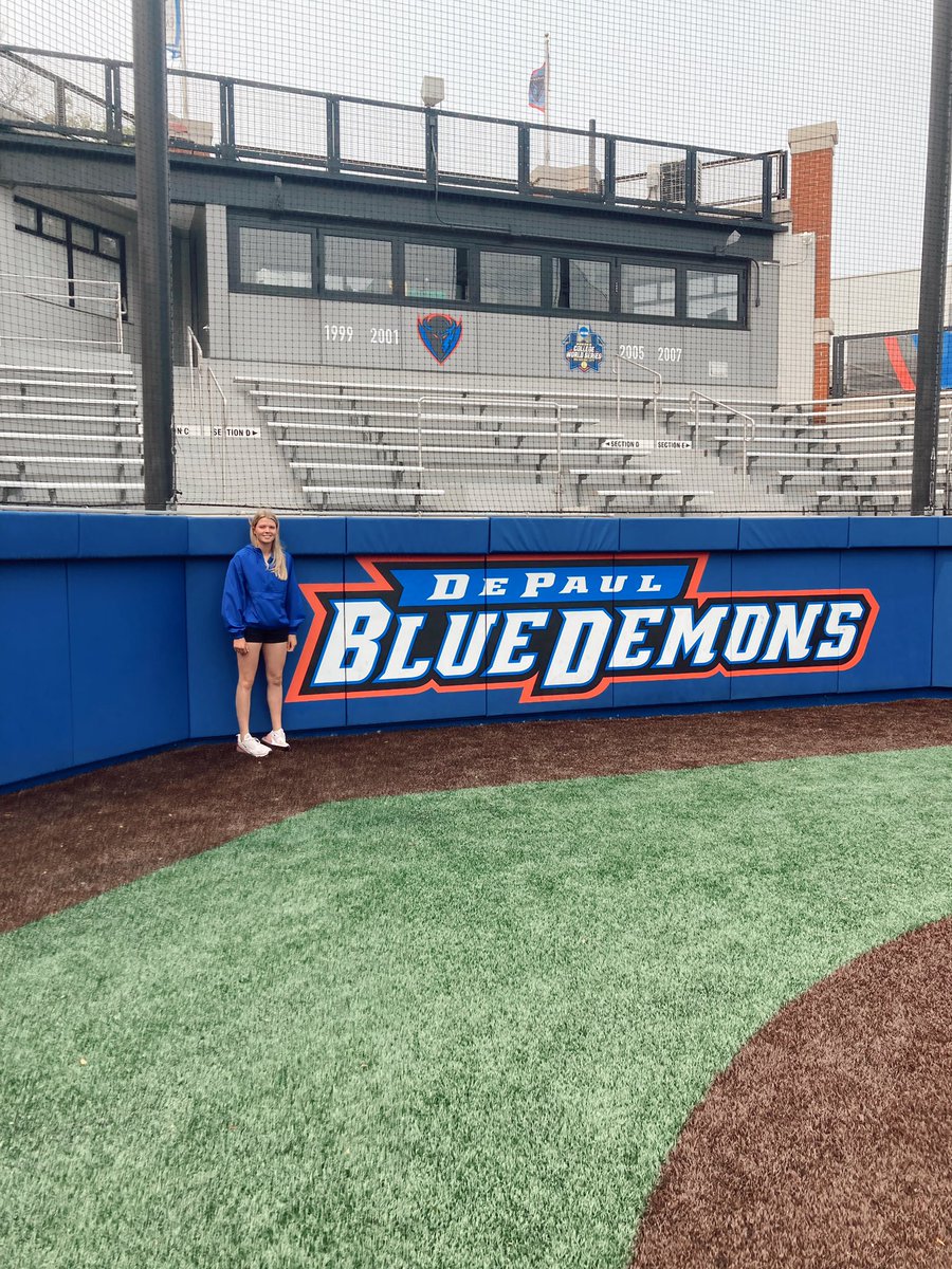 Chelsea_2024's tweet photo. I’ve been dreaming of this day since I was 9 years old! Super excited! Go Blue Demons! ❤️💙 @05Shockwaves @DePaulSB @CoachAdixZins @Abbers410 https://t.co/ZNIYnnT5oW