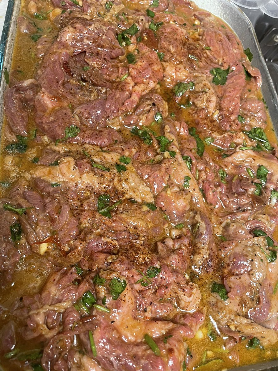 Ima feed this whole office 😤