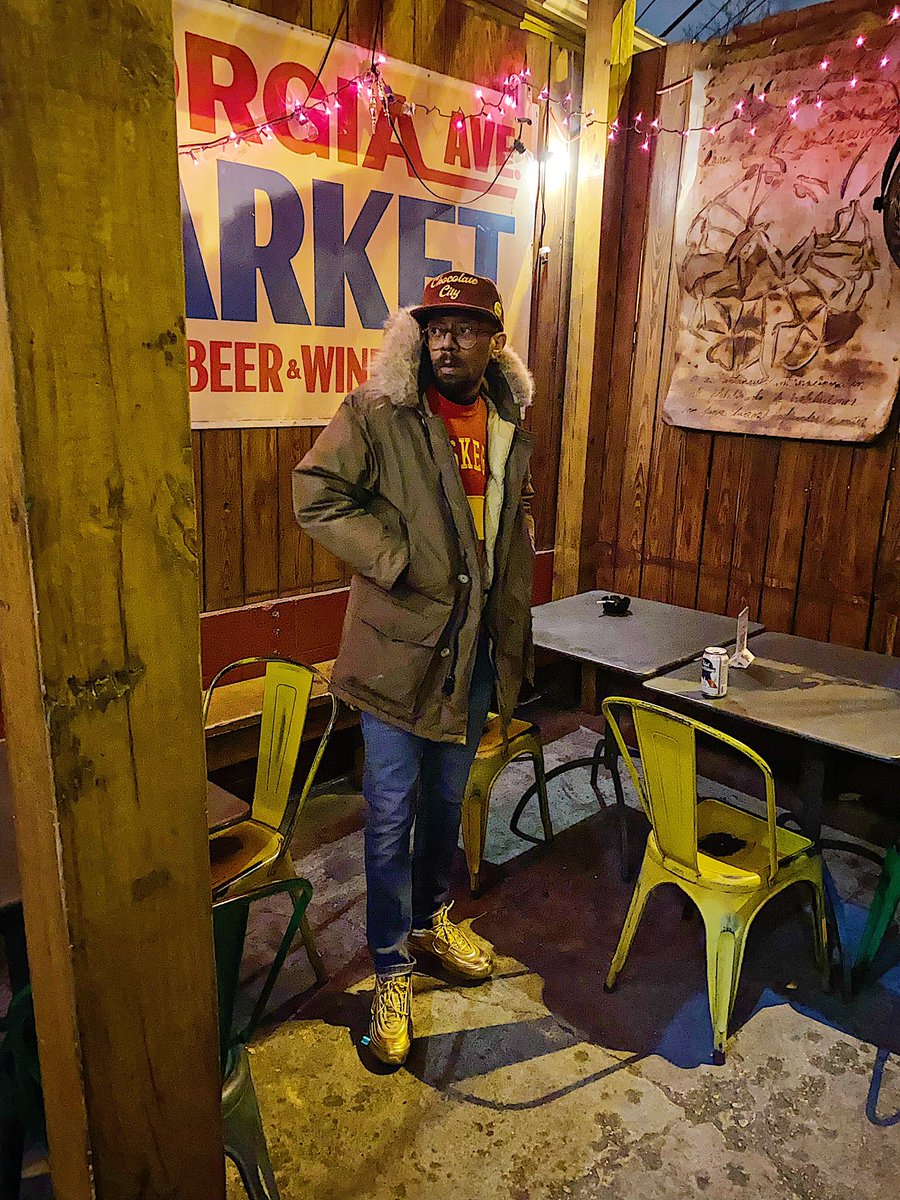 Kirby (@drantoinekirby) on Twitter photo <a href="/LookingGlassLng/">Looking Glass Lounge</a> tavern talk: political discourse, like-minded individuals & revolutionary ideas #LookingGlassForever 🥃🍺 <a href="/LookingGlassLng/">Looking Glass Lounge</a> tavern talk: political discourse, like-minded individuals & revolutionary ideas #LookingGlassForever 🥃🍺
