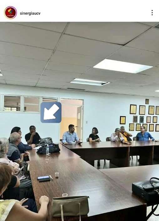 NthingJWr's tweet photo. Otra prueba más de las reuniones rojitas de su candidato. Cuando la verdad cae por su propio peso no hay quien la detenga, sigan diciendo mentiras, hablando sin presentar alguna prueba, sigan siendo excelente estudiantes e investigadores que as�� se van graduar con honores #UCV https://t.co/F7q2ytFG4L