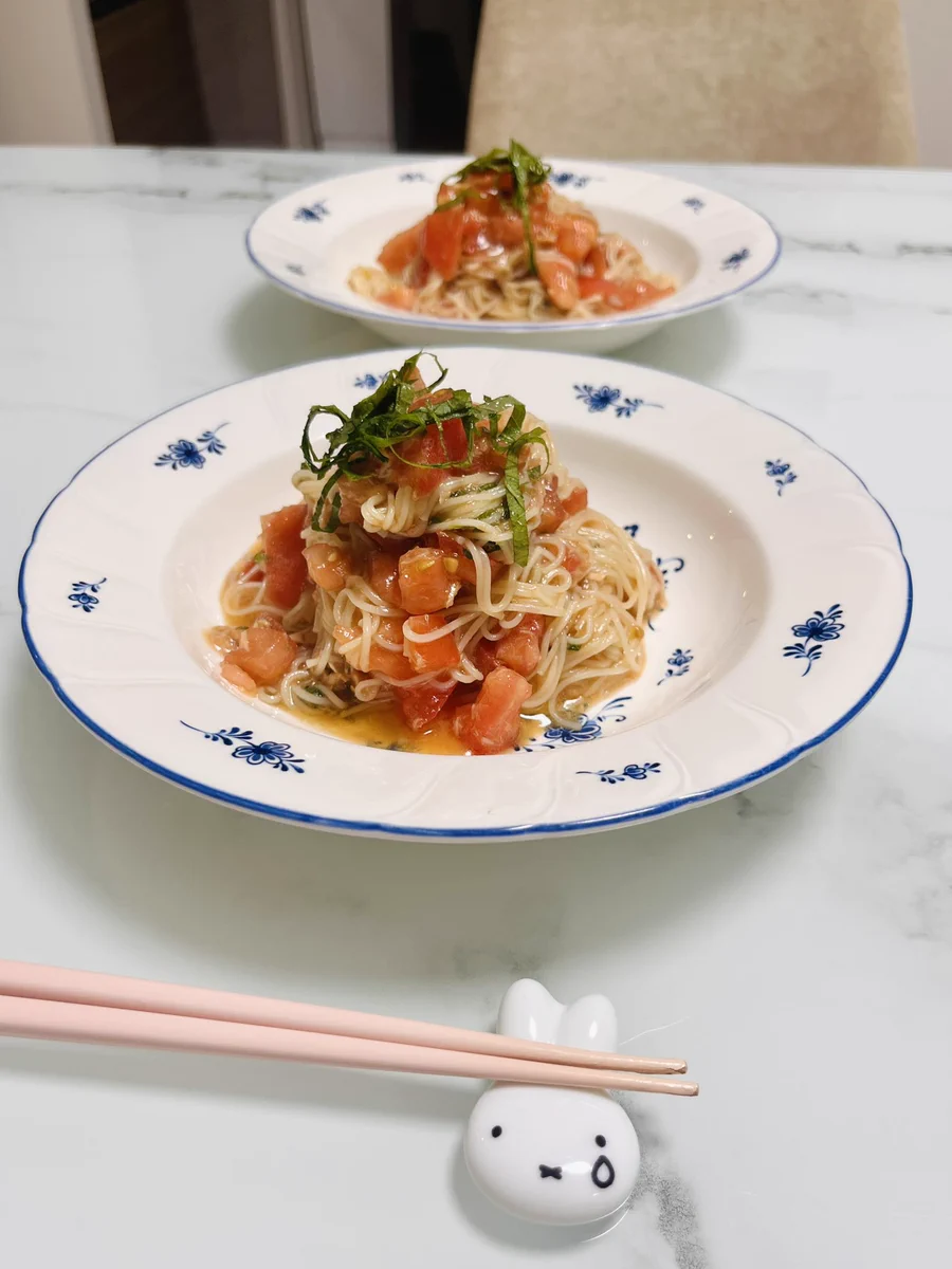 夏の定番メニューになる予感！めんつゆに浸けるだけのそうめんに飽きたら、トマトそうめんにチャレンジ！