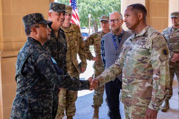 FFAAHN's tweet image. y el Comandante del 1er. Batallón de FFEE, Coronel de Infantería DEM Allan Henrique Barahona Rosales, realizaron una Visita Oficial a la sede del #SOCSOUTH en Florida y al Ejército Sur #ARSOUTH en Texas, EE.UU.