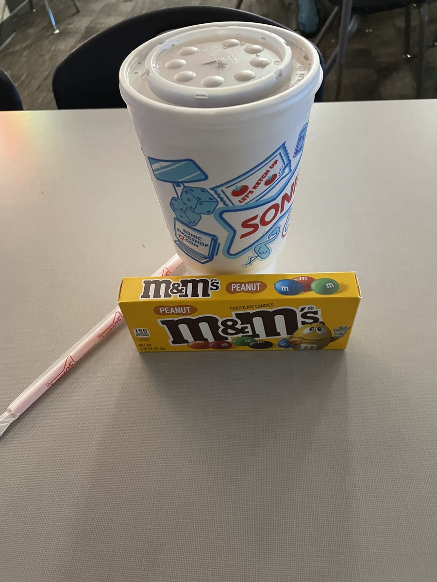 KinderMrsWhite's tweet photo. BEST. BOSS. EVER. Summer school surprise from our principal @KylaMote! Thanks for loving on us even in the summer! @BlackBearkats #bearkatbest #heartofabearkat #CampMillsap #cfisdspirit 
@edwards_latish https://t.co/yk7Tsz5ap2