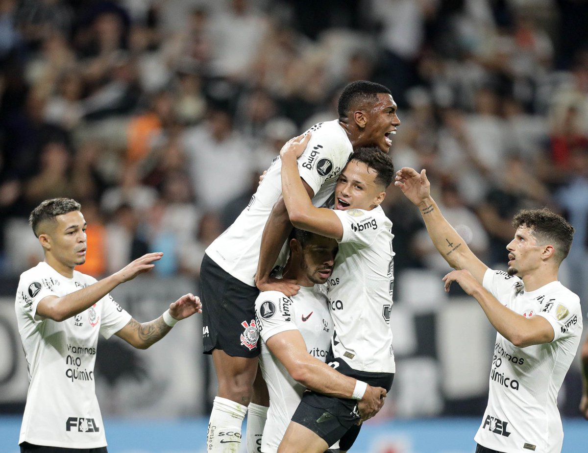 Fim de jogo por aqui! ⚫⚪

O Corinthians vence por 3 a 0 o Liverpool! ⚽🔥

📸 Rodrigo Coca

#NeoQuimicaArena
#VaiCorinthians