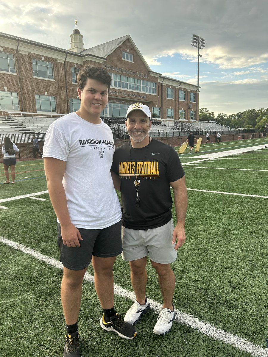 ReedWilson52's tweet photo. Had a great time and learned a lot at the @RMCfootball camp yesterday! Thank you Coach Glass for having me.
@JoeGlassRMC @RMCathletics https://t.co/FpqRxO50P3