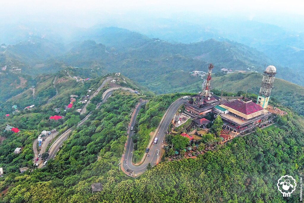 SaltAndReality's tweet image. In 1981, Just as how Imelda Marcos built The Coconut Palace for Pope JohnPaul 2's visit, Imelda also built the Palace in the Sky in Tagaytay for Ronald Reagan's visit. Located on top of Mt. Sungay, it was left unfinished after spending already $10M when Reagan cancelled his visit