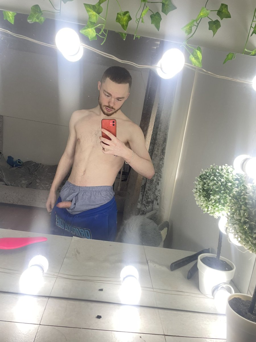MasterMikeeee's tweet photo. I’m looking for colabs for my OF … Any Females UK based interested Drop me a DM 

@ONLYFANSPROMO_6 
#onlyfanscolab
#onlyFans #onlyfans_girl #Findom #Cashmaster #onlyfansmodel #dick https://t.co/TZl1YujFXN