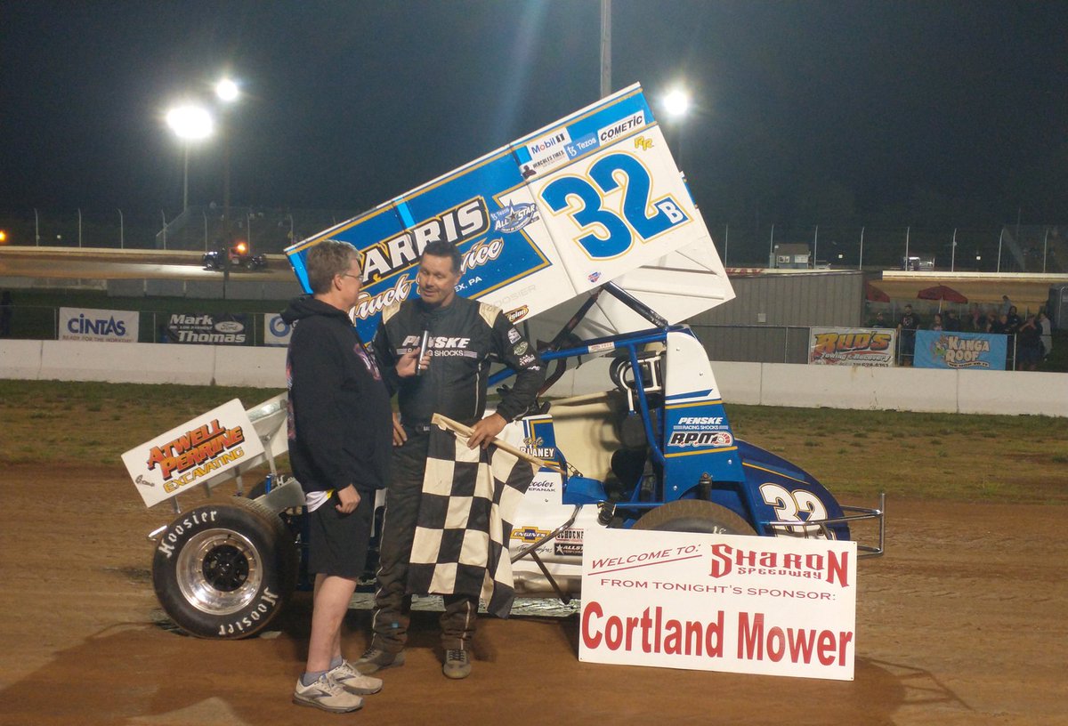 Dale Blaney Wins the 410 Winged Sprints Wednesday Night Thunder A-Main at Sharon Speedway 
2nd Cale Thomas
3rd Zeth Sabo
4th Lee Jacob
5th Dave Blaney
6th  Stuart Brubaker
7th George Hobaugh
8th JJ Hickle
9th Greg Wilson
10th Sye Lynch 
SprintCarNews 📸