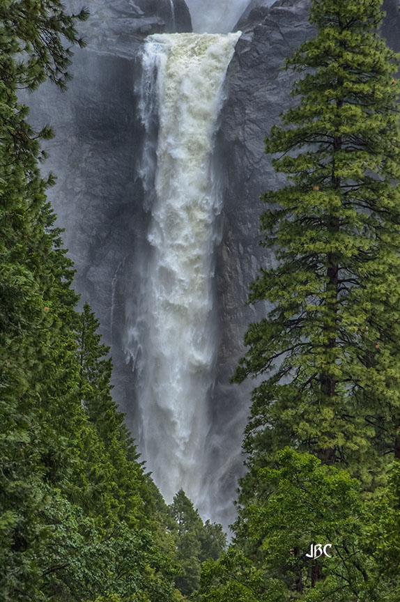 Yosemite National Park should be on the bucket list of every nature photographer who hasn't been. I've been there maybe a 100 or so times & it's still on my bucket list. spring runoff rage is the best time to go. here's #WaterfallWednesday with 4 of the biggies.
#waterfalls