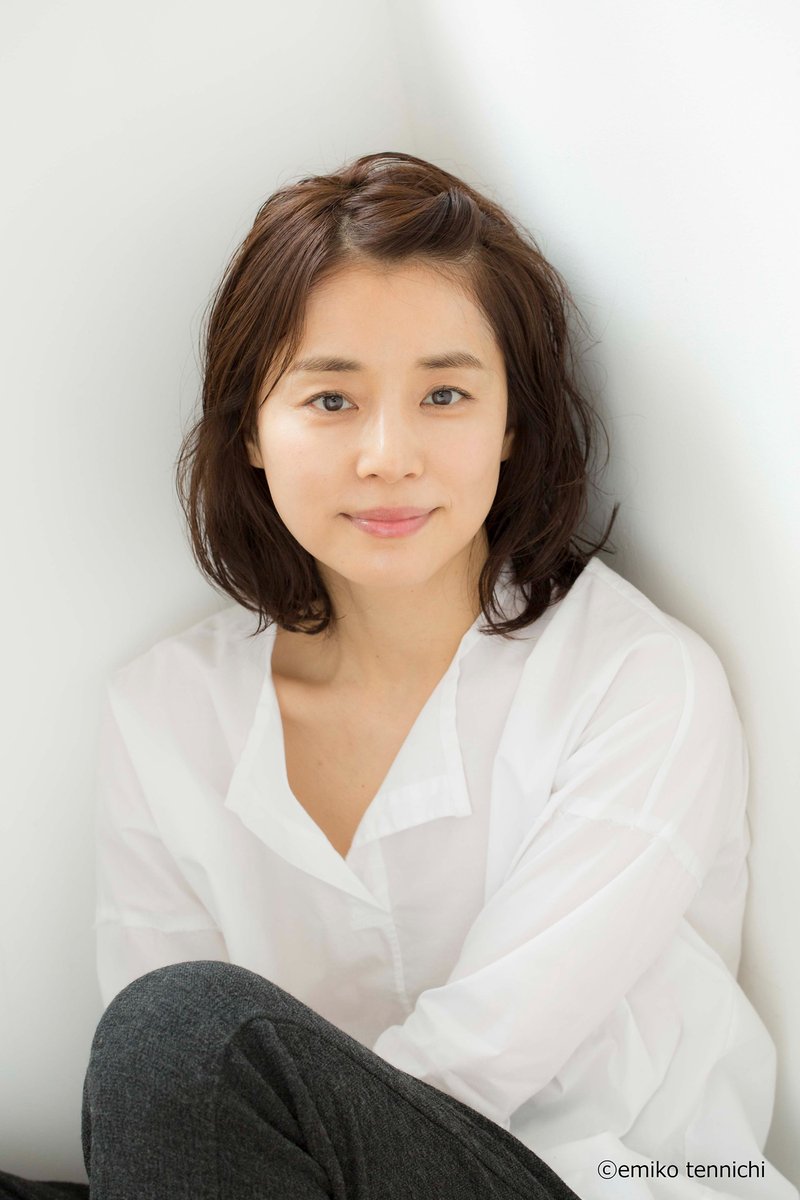 jwave813fm's tweet photo. 【 #石田ゆり子 のラジオ番組】

7/2(日)25時からは石田ゆり子がお届け
『LILY'S TONE』

不定期でお届けする本番組
映画『マチネの終わりに』に出演した
仏ギタリスト、ティボー・ガルシアが登場！

リスナーから届いたお葉書もご紹介します。

▼radikoで聴く
https://t.co/8JgGNN0tuh

#jwave https://t.co/03SIdI3IGA