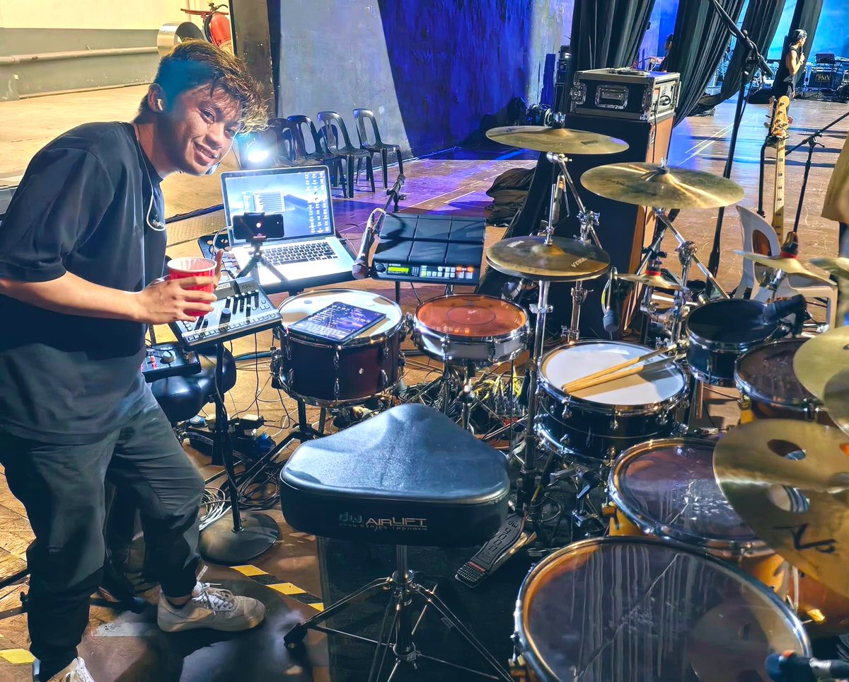 Tech Rehearsal 🎛️🥁

Videos are coming soon! 🎥

@rimshotph 

#umahonbrothers #NuG #arboreacymbals #rimshotdrumsticks #PEARLDRUMS? #SB19 #PAGTATAGWorldTour